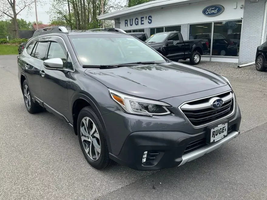 2021 Subaru Outback Touring XT photo 1