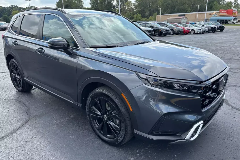 2023 Honda CR-V Hybrid Sport Touring photo 1