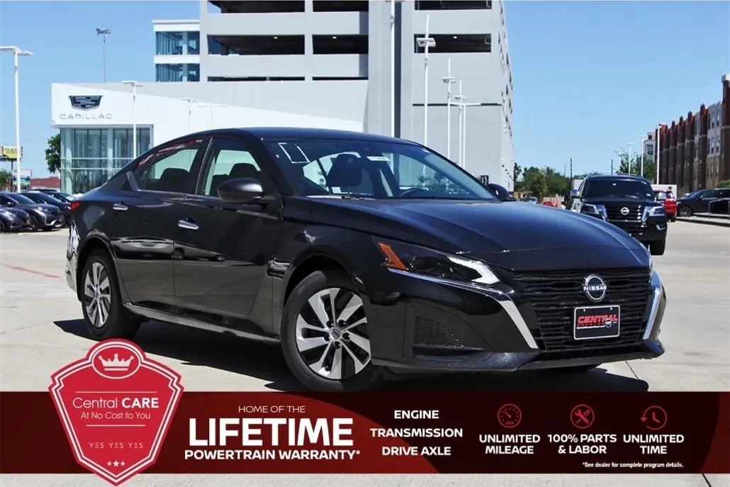 2025 Nissan Altima S photo 1