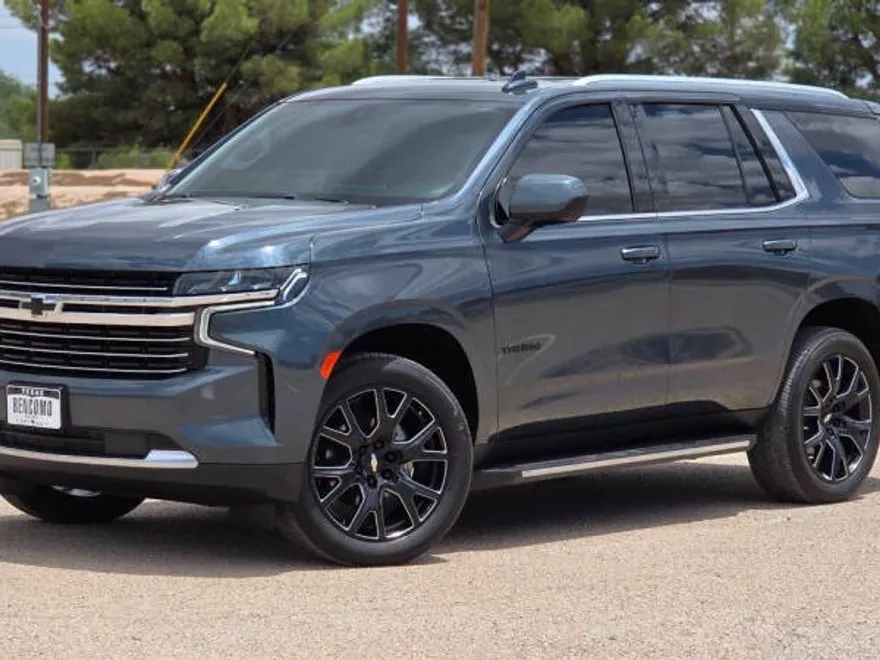 2021 Chevrolet Tahoe LT photo 1
