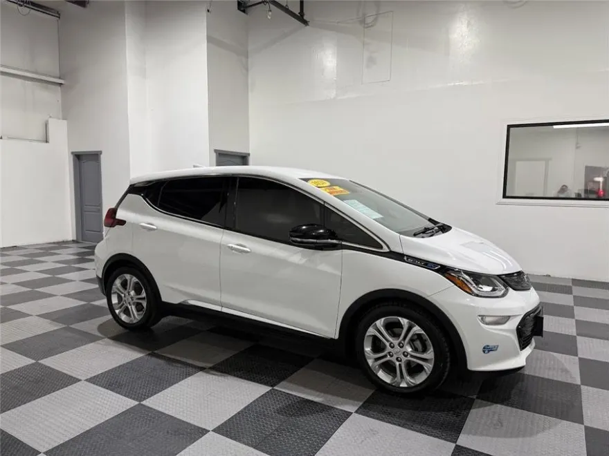 2020 Chevrolet Bolt EV photo 1