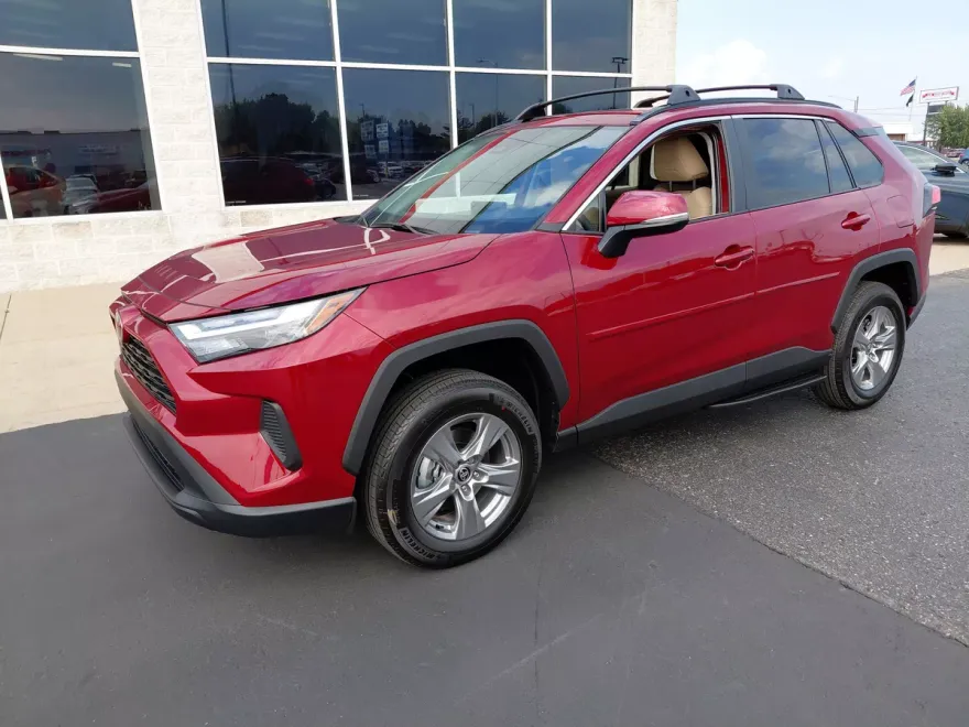 2025 Toyota RAV4 XLE photo 1