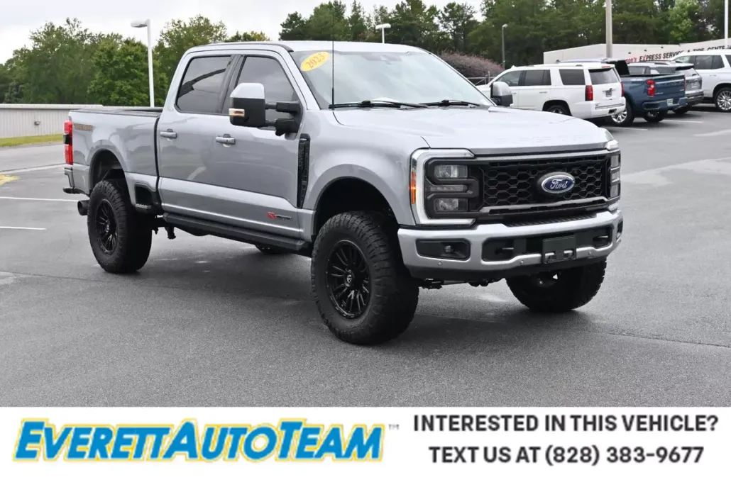 2023 Ford F-350 Lariat photo 1