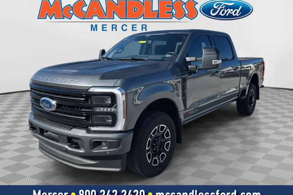 2025 Ford F-250 Platinum photo 1