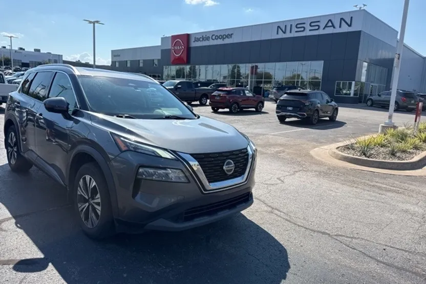 2021 Nissan Rogue SV photo 1