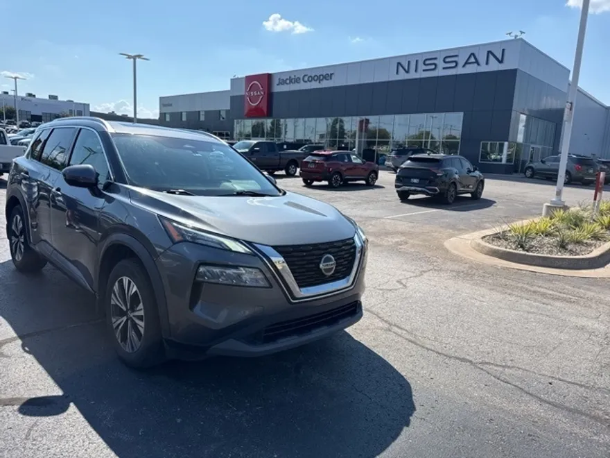2021 Nissan Rogue SV photo 1