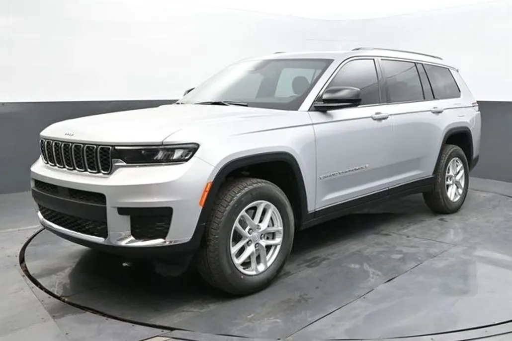 2025 Jeep Grand Cherokee L photo 1
