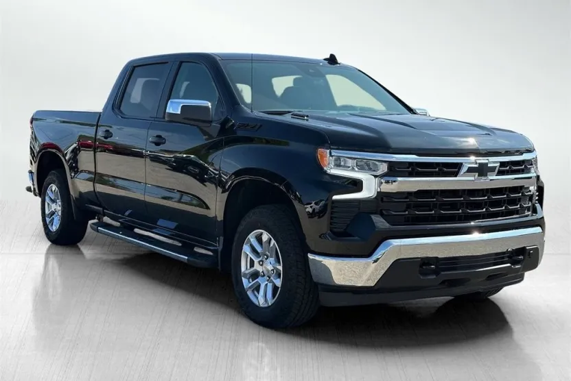 2026 Chevrolet Silverado 1500 LT photo 1