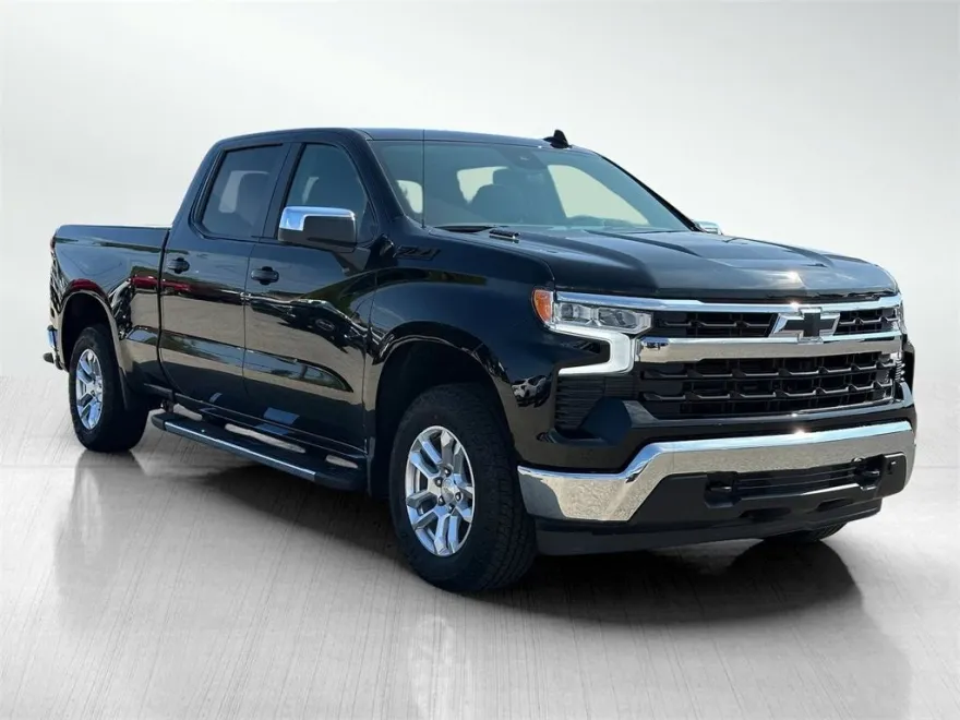 2026 Chevrolet Silverado 1500 LT photo 1