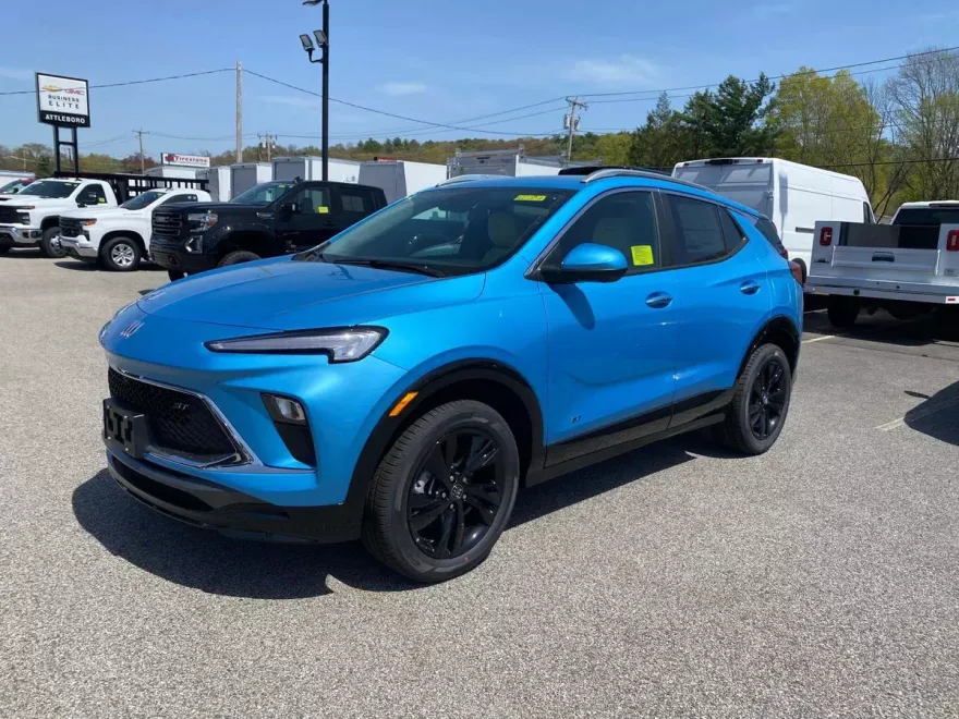 2025 Buick Encore GX Sport Touring photo 1