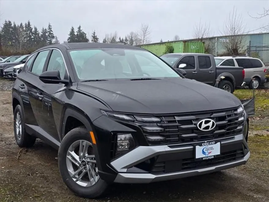 2025 Hyundai Tucson SE photo 1