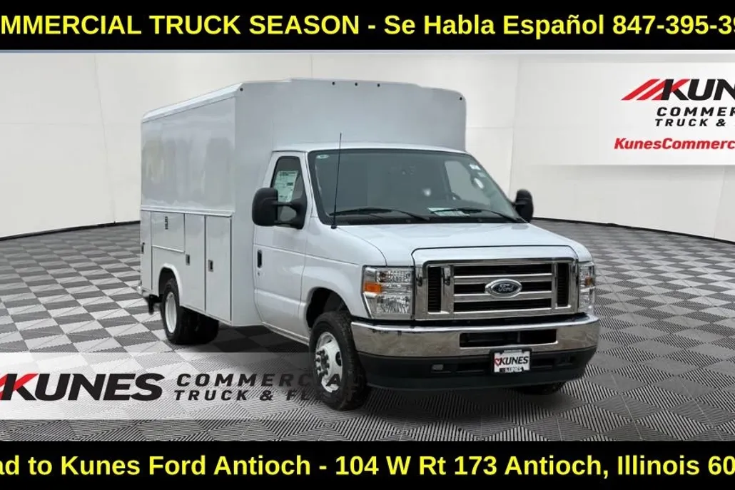 2025 Ford E-350 Base photo 1
