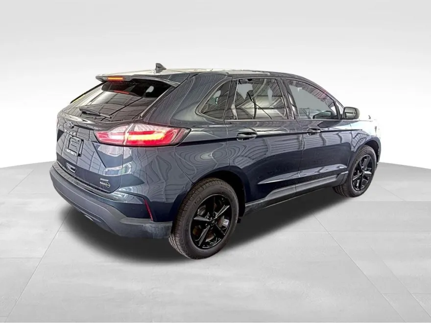 2024 Ford Edge SE photo 1
