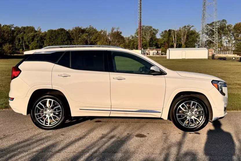 2023 Gmc Terrain Denali photo 1