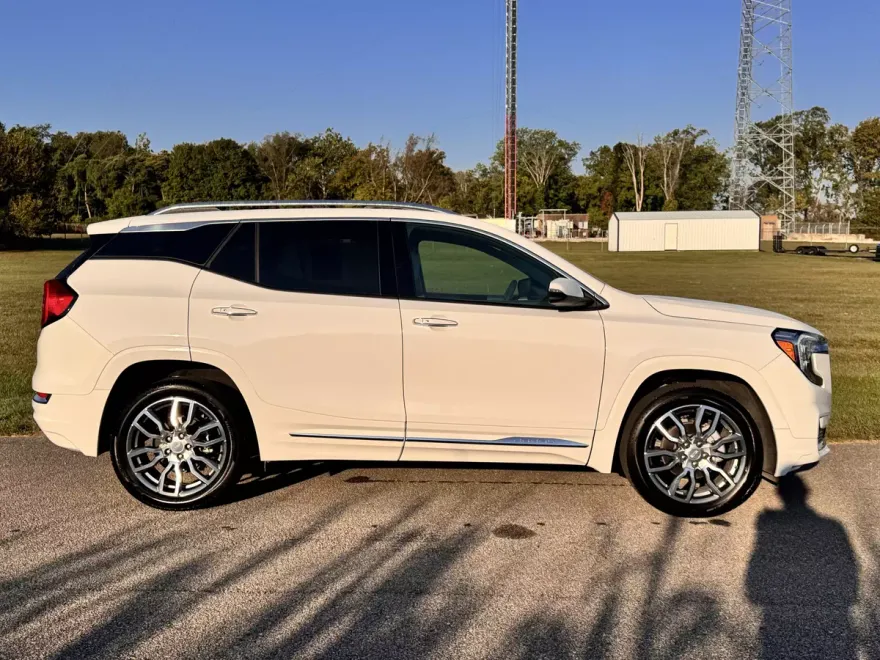 2023 Gmc Terrain Denali photo 1