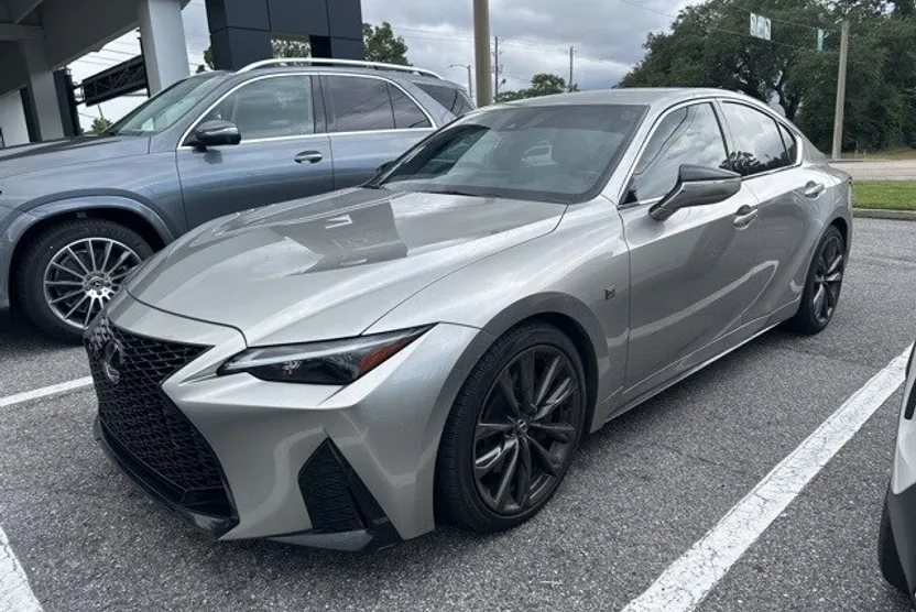 2023 Lexus IS 350 F SPORT photo 1