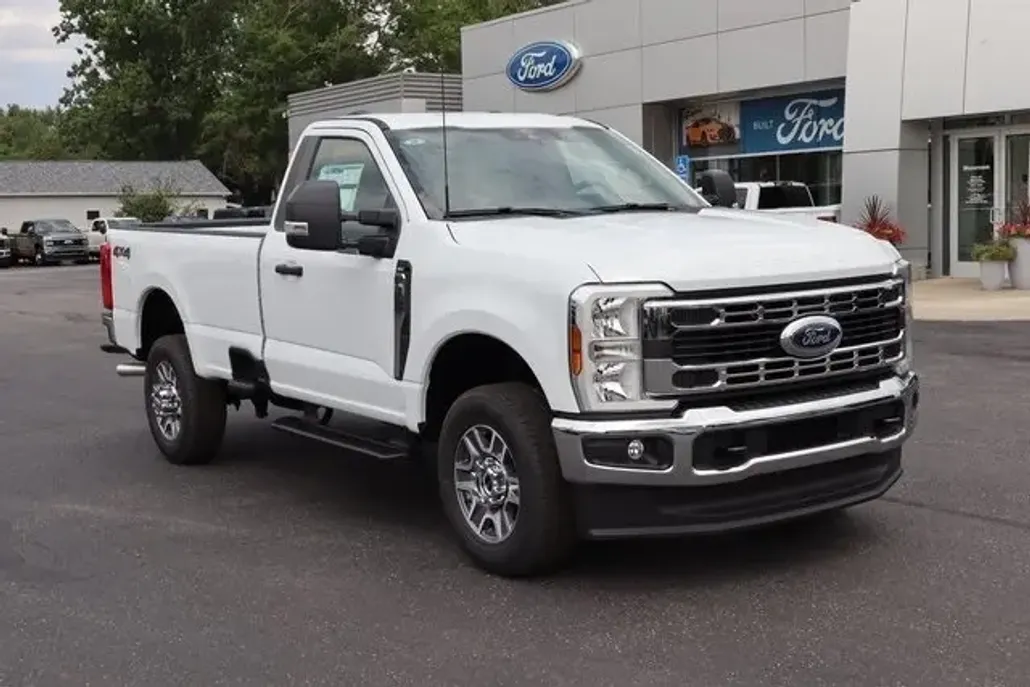 2025 Ford F-350 photo 1