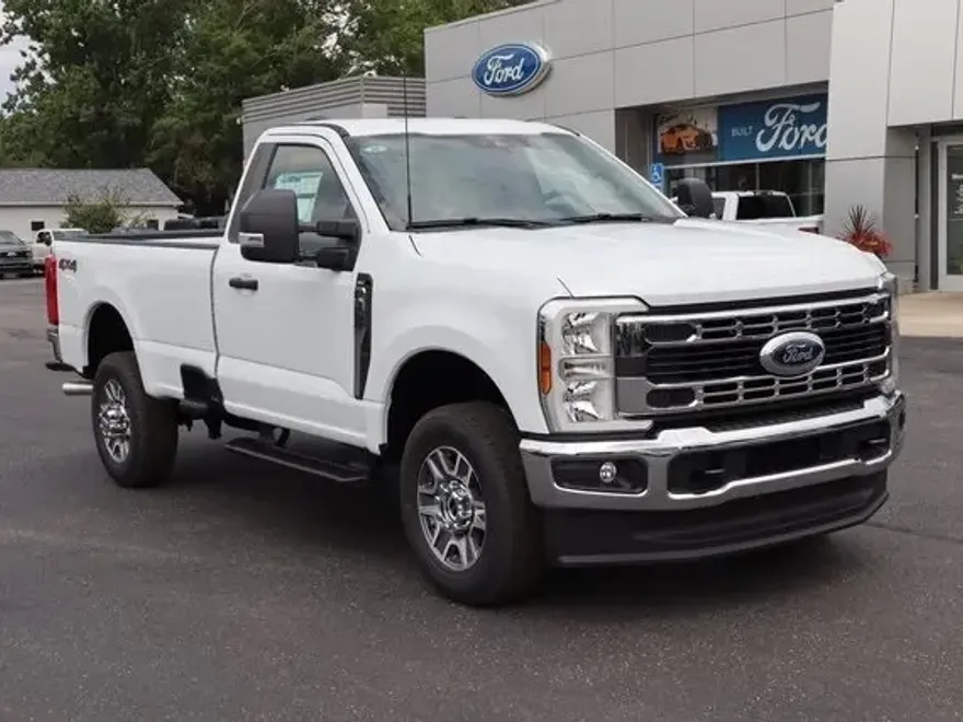 2025 Ford F-350 photo 1