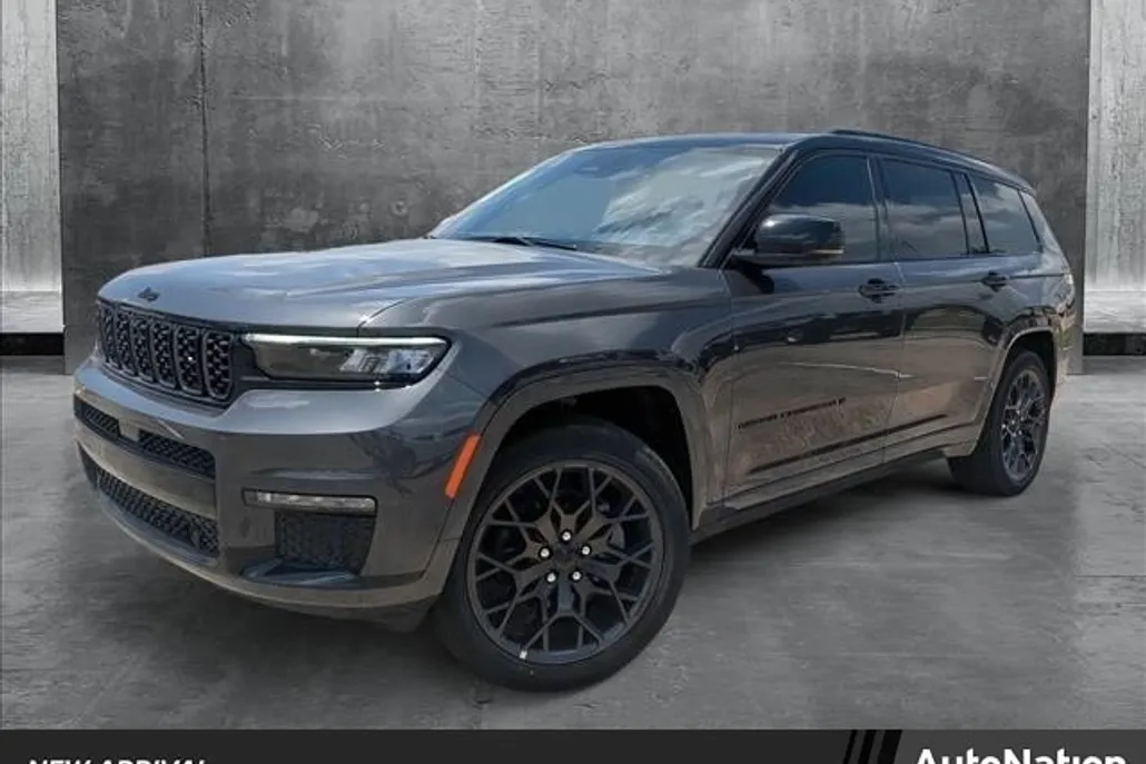 2025 Jeep Grand Cherokee L Summit photo 1