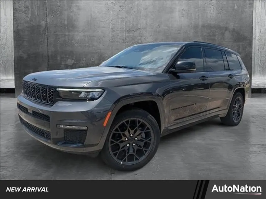 2025 Jeep Grand Cherokee L Summit photo 1