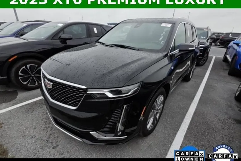 2025 Cadillac XT6 Premium Luxury photo 1