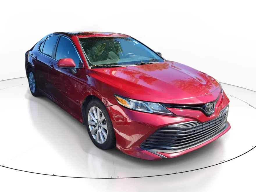 2018 Toyota Camry L photo 1