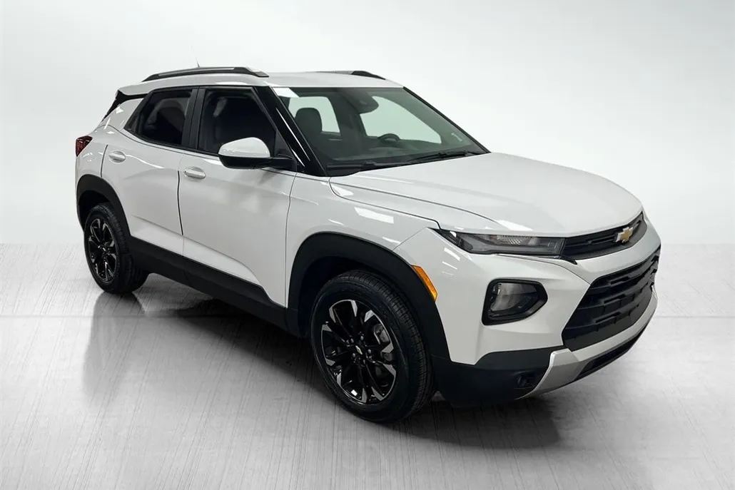 2023 Chevrolet Trailblazer LT photo 1