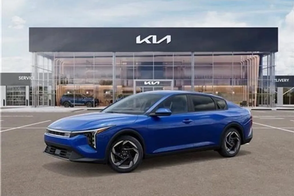2025 Kia K4 EX photo 1