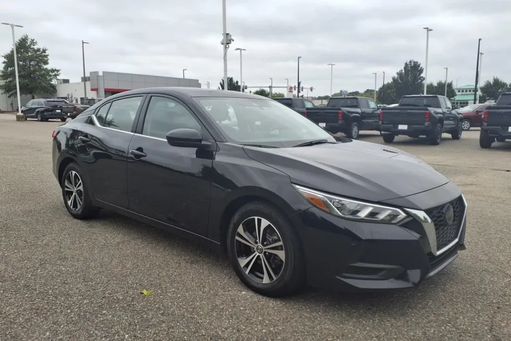 2023 Nissan Sentra SV photo 1
