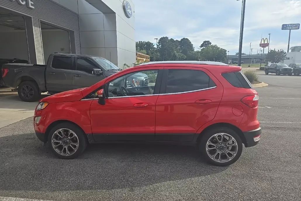2021 Ford EcoSport Titanium photo 1