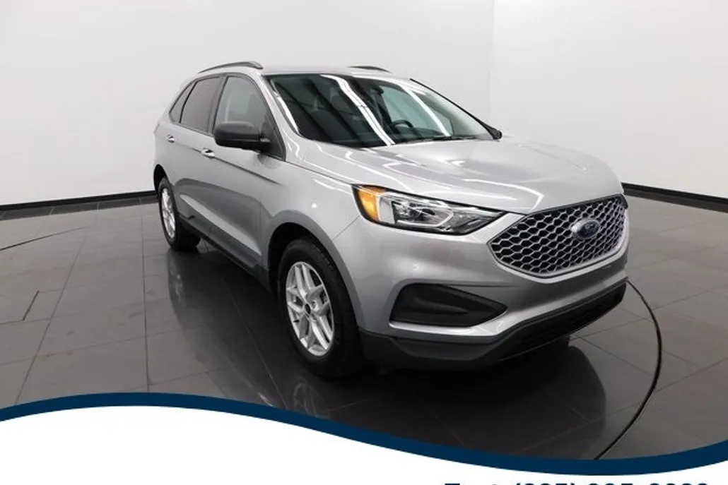 2023 Ford Edge SE photo 1