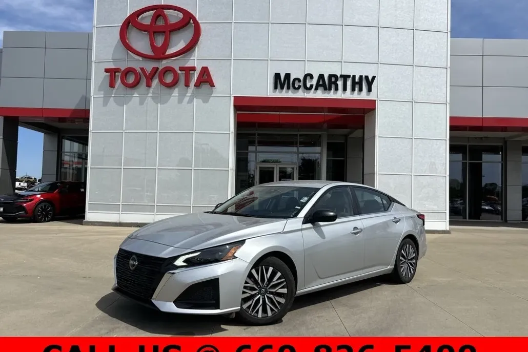 2024 Nissan Altima 2.5 SV photo 1