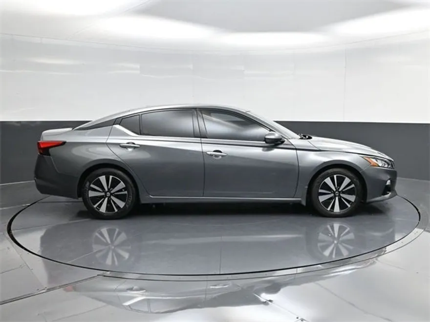 2021 Nissan Altima 2.5 SL photo 1