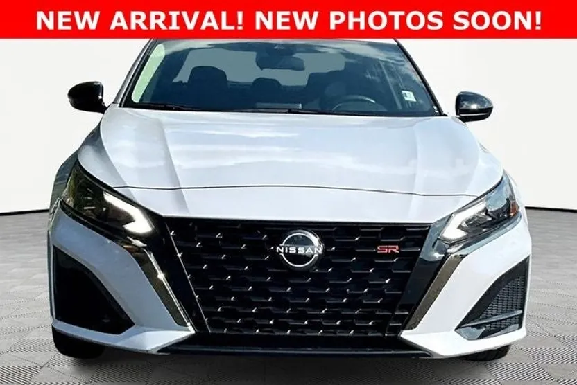 2024 Nissan Altima 2.5 SR photo 1