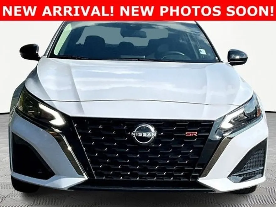 2024 Nissan Altima 2.5 SR photo 1