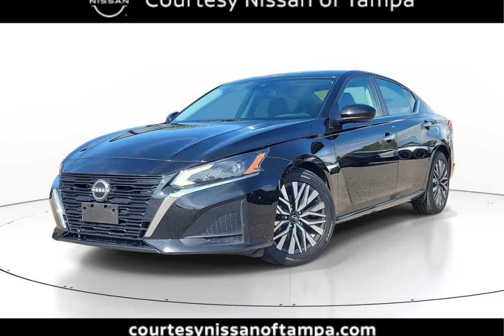 2023 Nissan Altima 2.5 SV photo 1