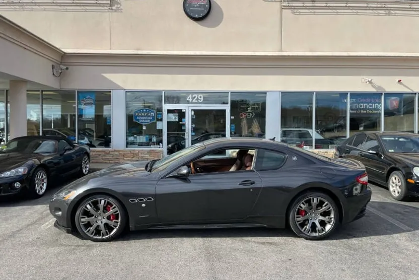 2012 Maserati Granturismo S Automatic photo 1