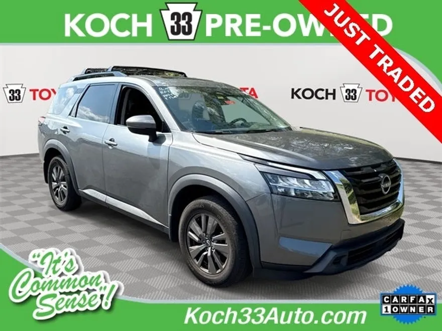 2022 Nissan Pathfinder SV photo 1