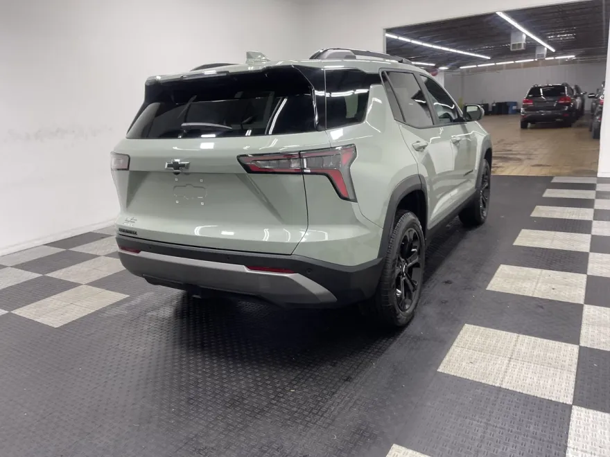 2026 Chevrolet Equinox LT photo 1