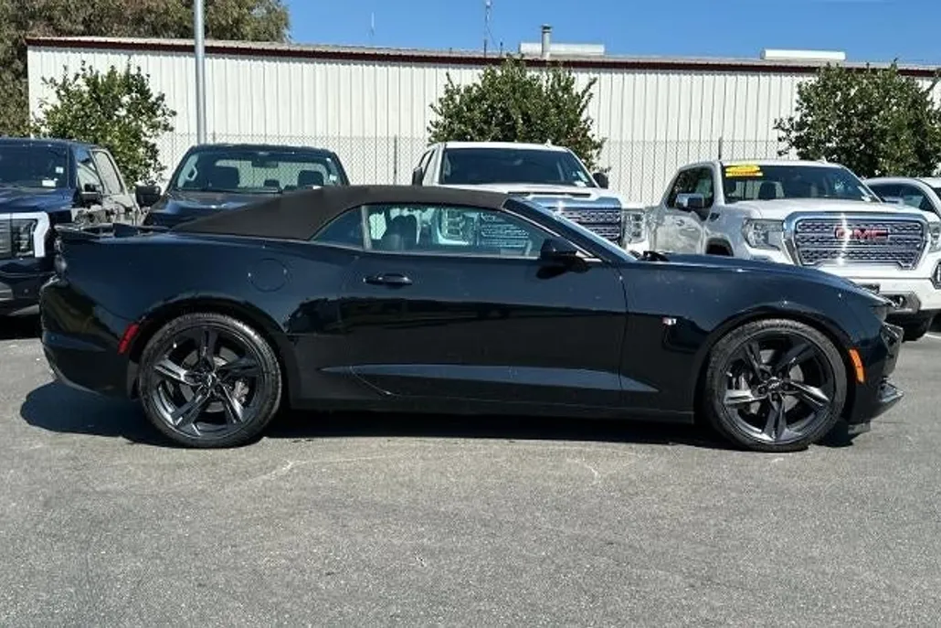 2021 Chevrolet Camaro 2SS photo 1