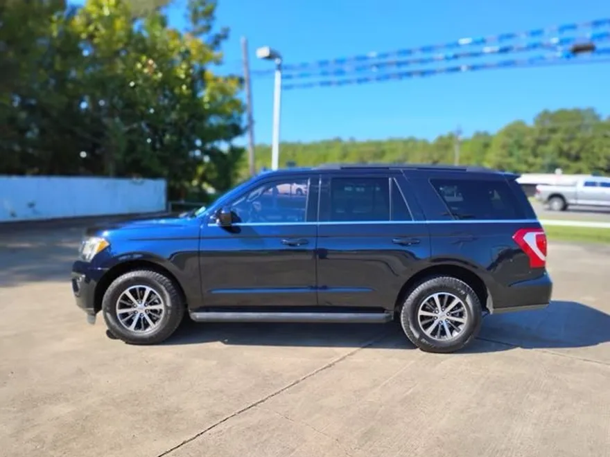 2021 Ford Expedition XLT photo 1
