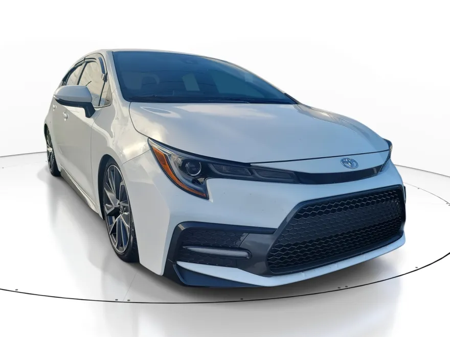2021 Toyota Corolla SE photo 1