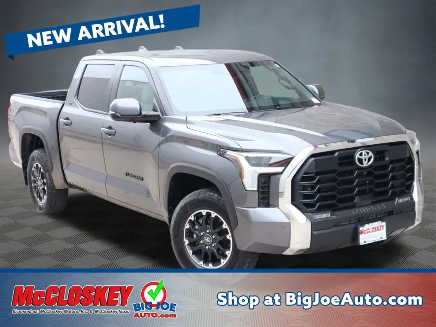 2025 Toyota Tundra SR5 photo 1