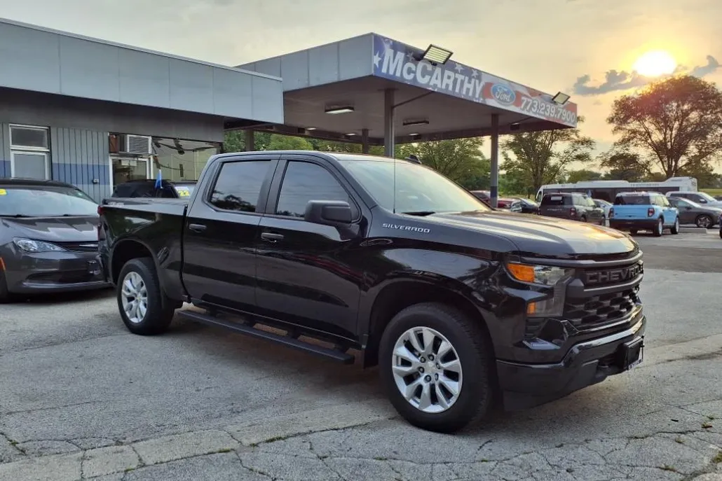 2022 Chevrolet Silverado 1500 Custom photo 1