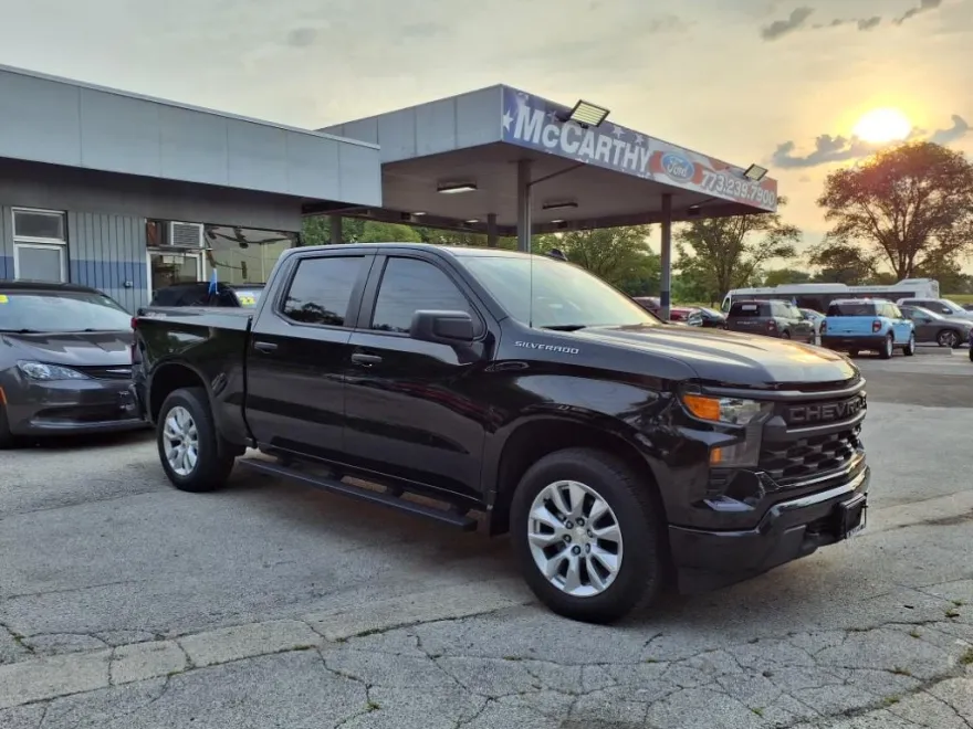 2022 Chevrolet Silverado 1500 Custom photo 1