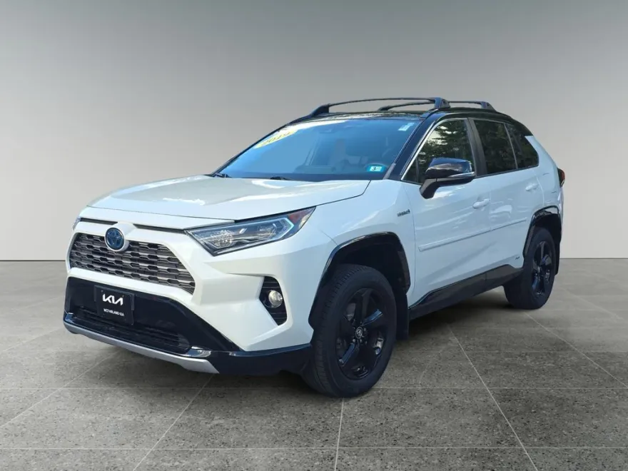 2019 Toyota RAV4 Hybrid XSE photo 1