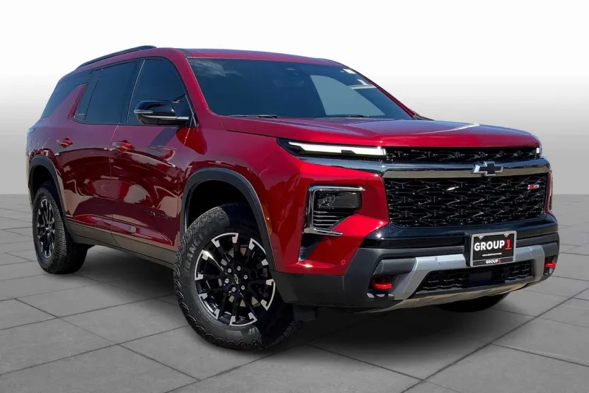 2025 Chevrolet Traverse Z71 photo 1