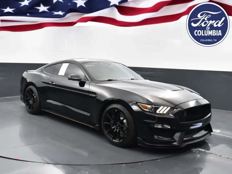 2016 Ford Mustang Shelby GT350 photo 1