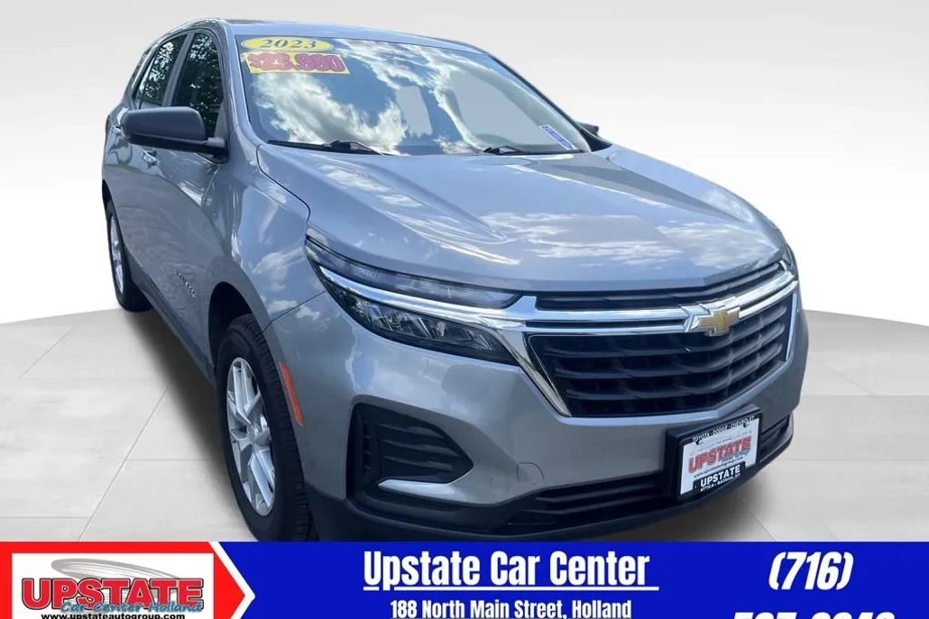 2023 Chevrolet Equinox LS photo 1