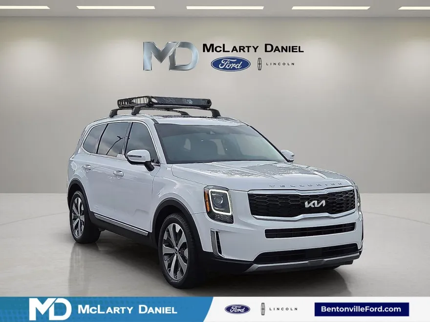 2022 Kia Telluride S photo 1
